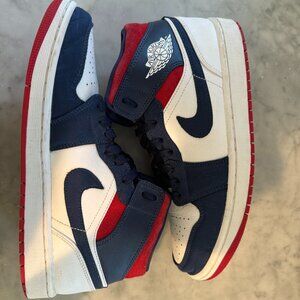 Sz 9 Mens Jordan 1 Mid USA - Good condition - minimal wear - Special Make